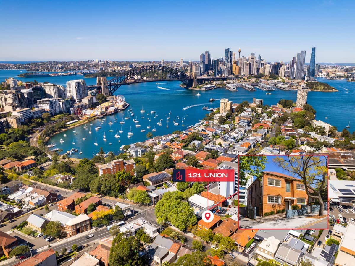 Block Of Units in Mcmahons Point