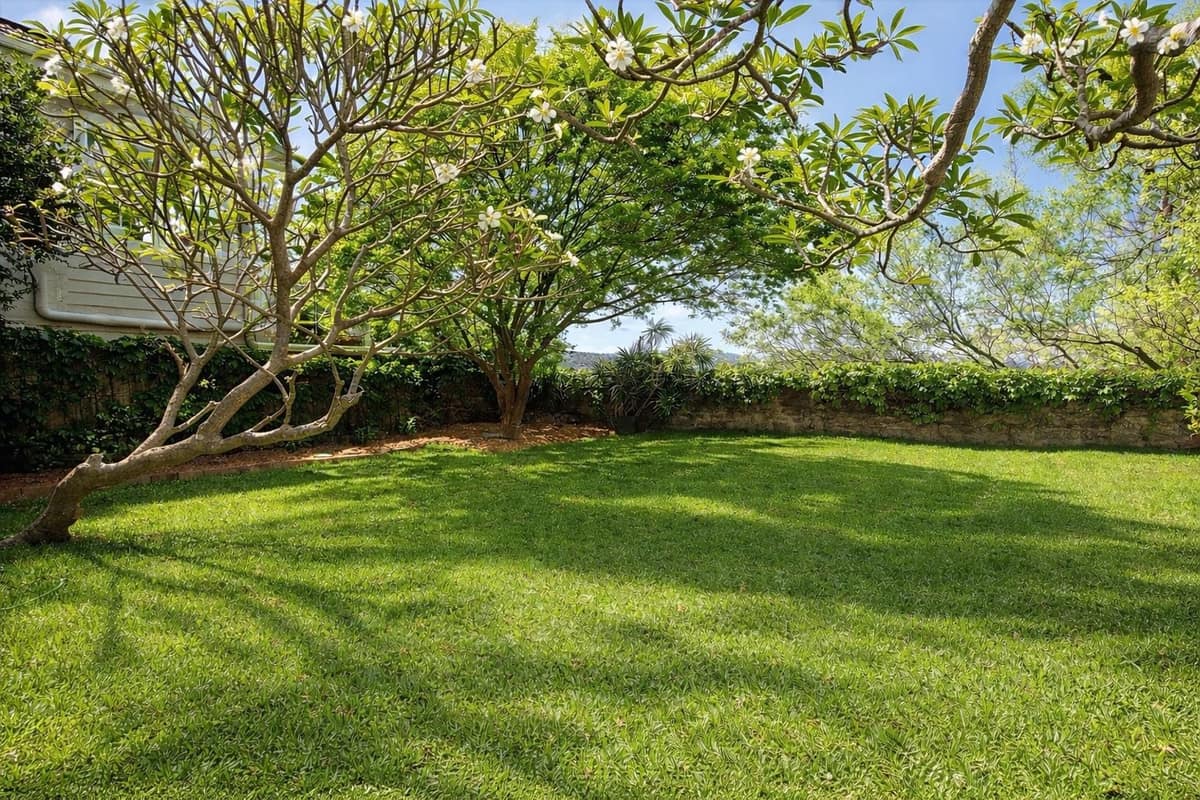 28 Hilltop Crescent image 3