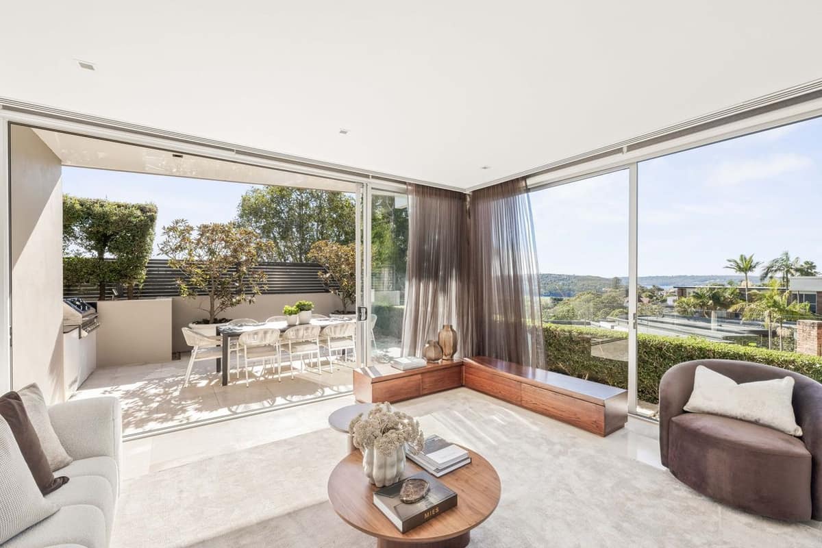 28B Warringah Road image 3
