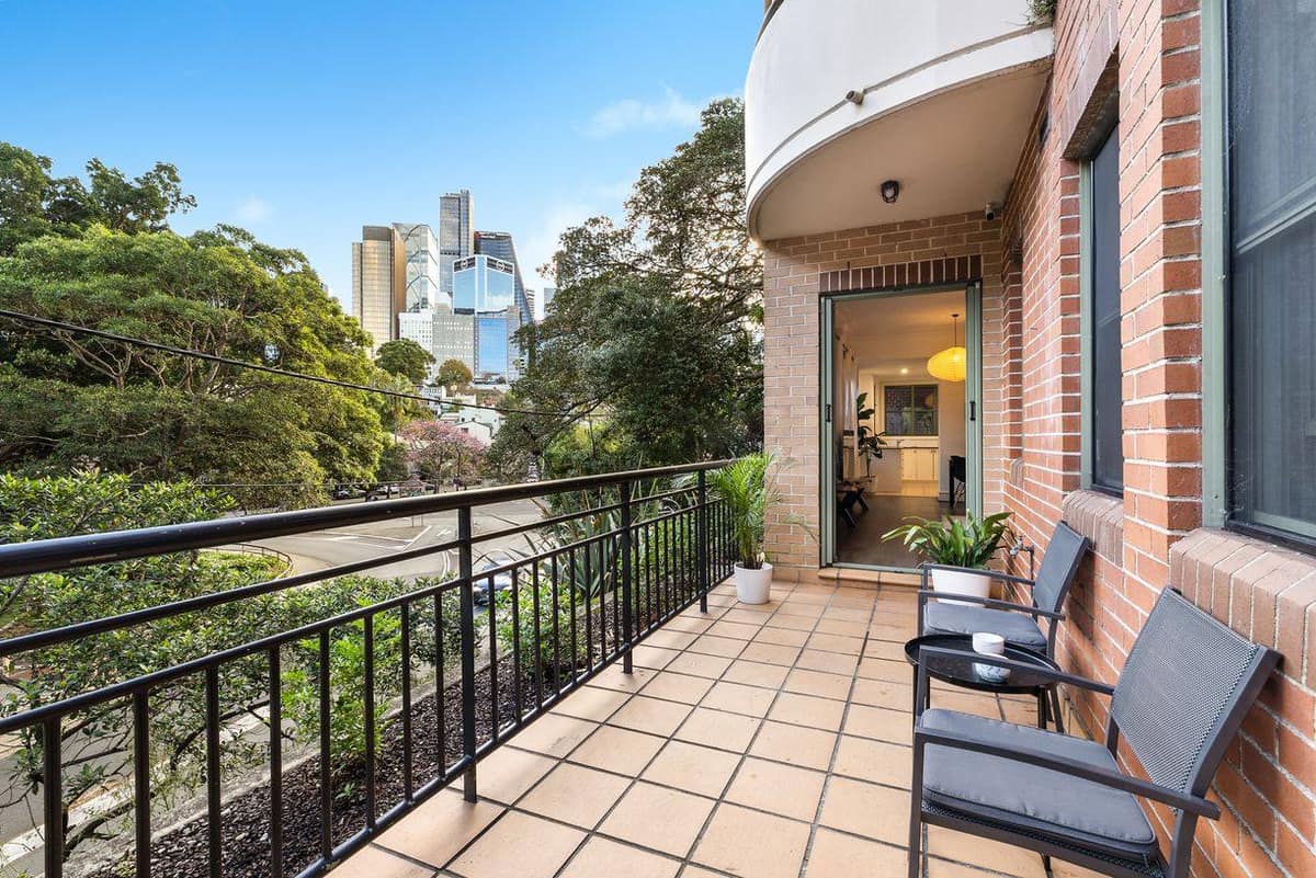 6/2 Holdsworth Street image 3