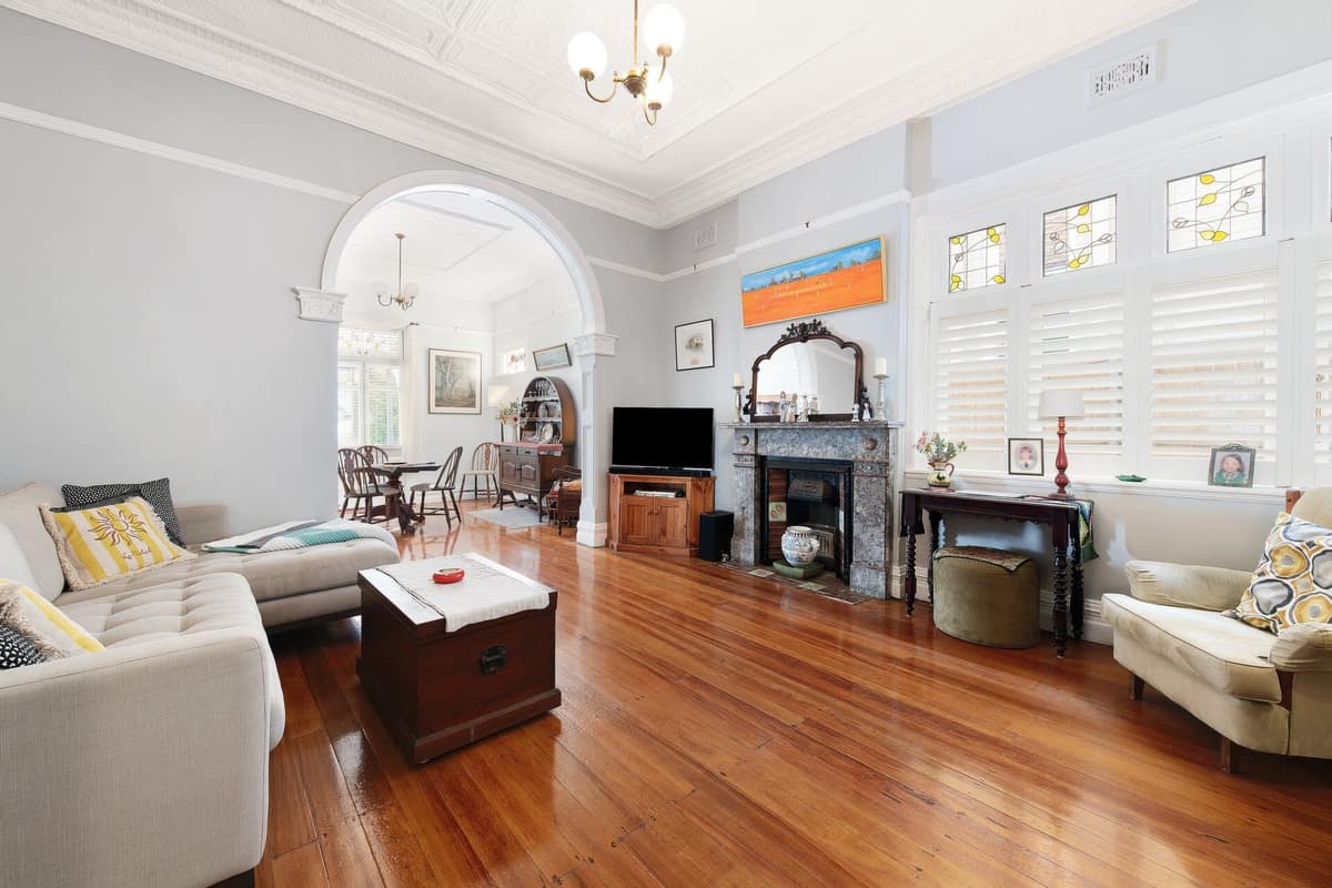 13 Noble Street image 3