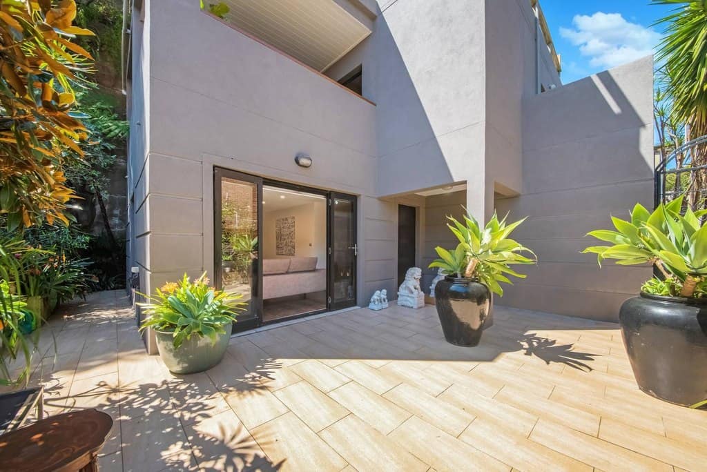83 Reynolds Street image 2